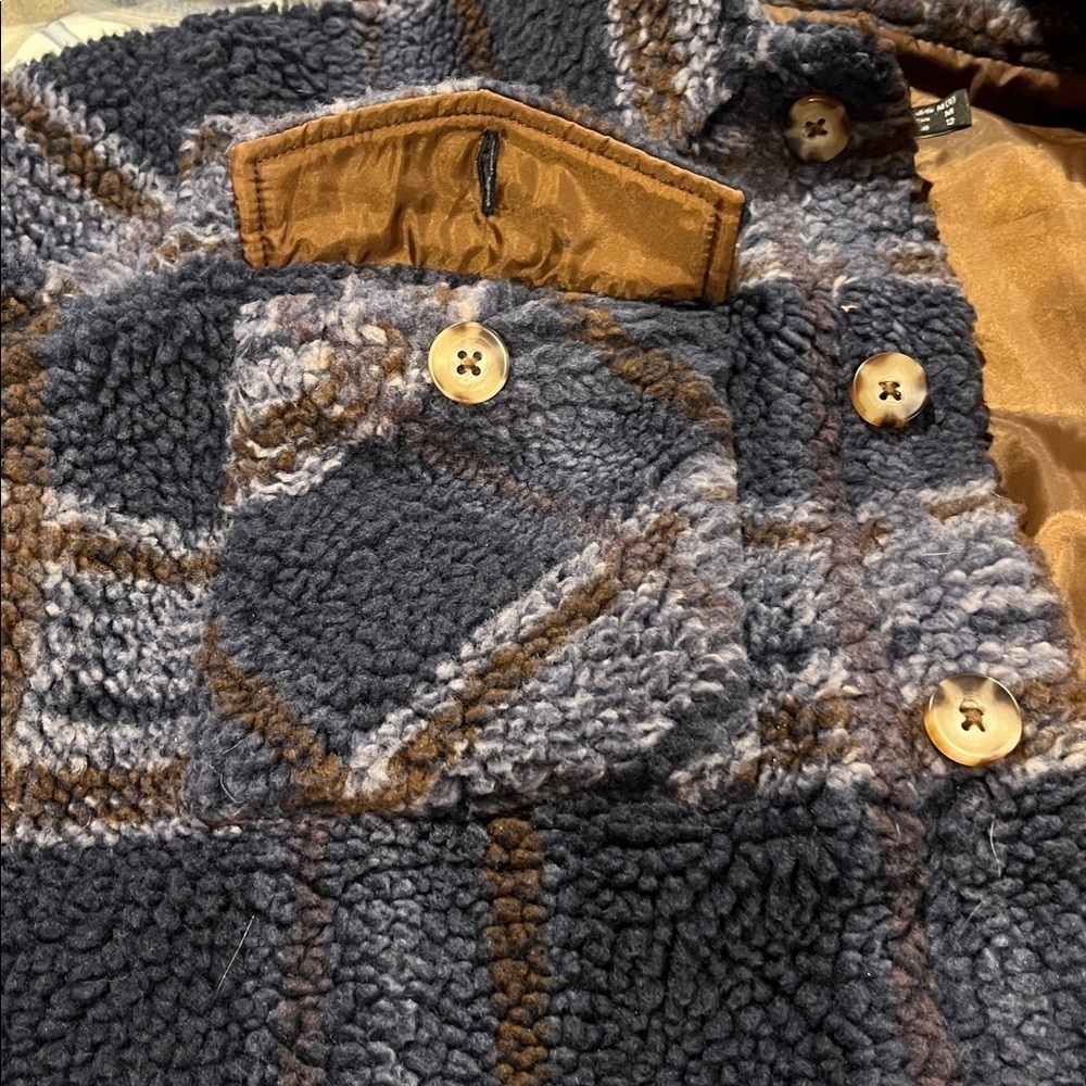 🆕Volcom Women’s Sherpa Jacket Silent Sherpa ll Navy Plaid Pockets Size M Shacket - Picture 9 of 13